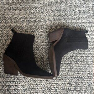 Vince Camuto Ackella Boot in Black